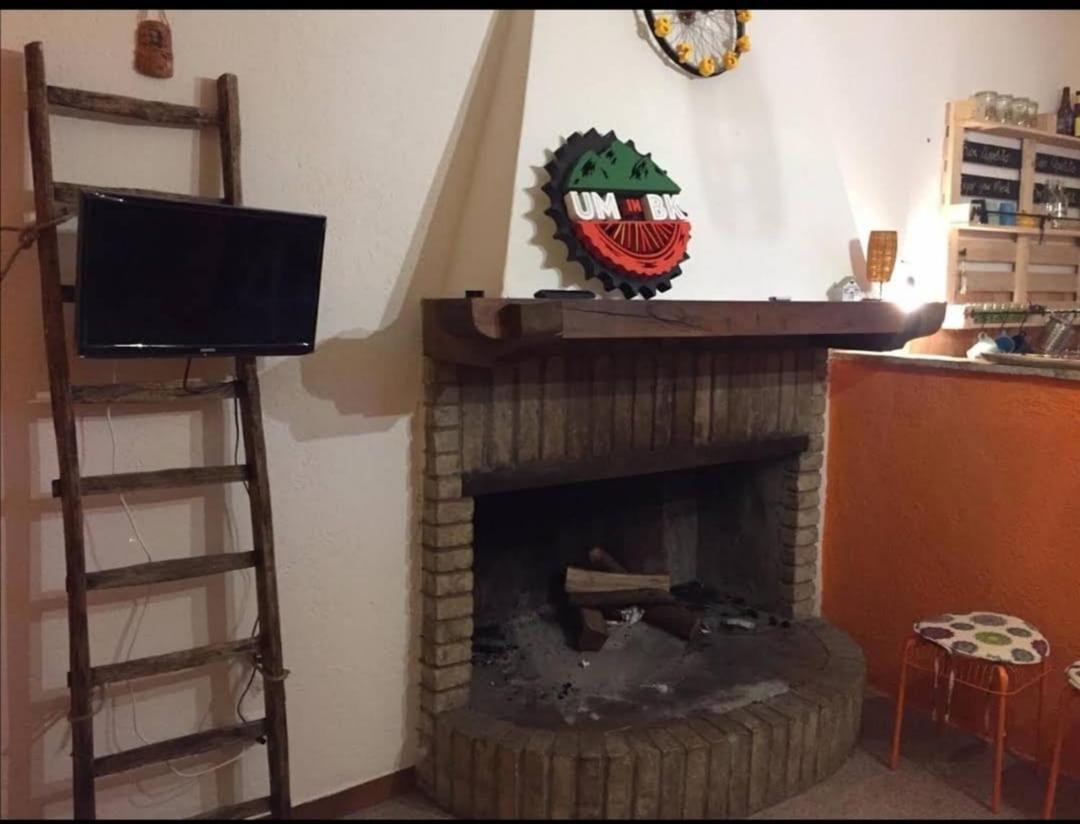 Umbria In Bike B&B Foligno Exterior photo